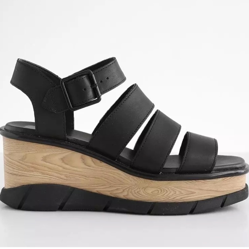 Joanie™ III Leather Sandal